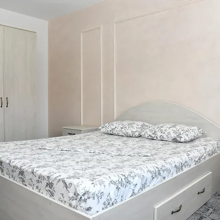 Luxury - Promenada Mall Apartment