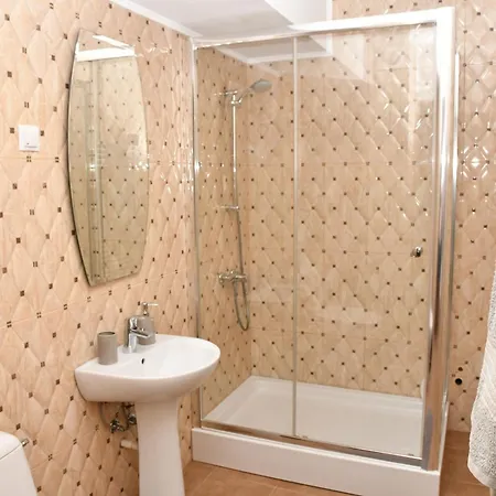 Luxury - Promenada Mall * Craiova