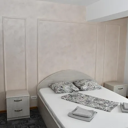 Luxury - Promenada Mall Apartment