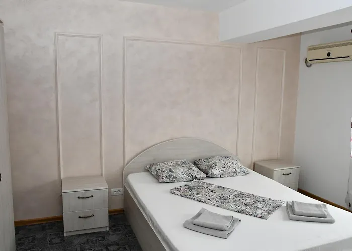 Luxury - Promenada Mall Apartment